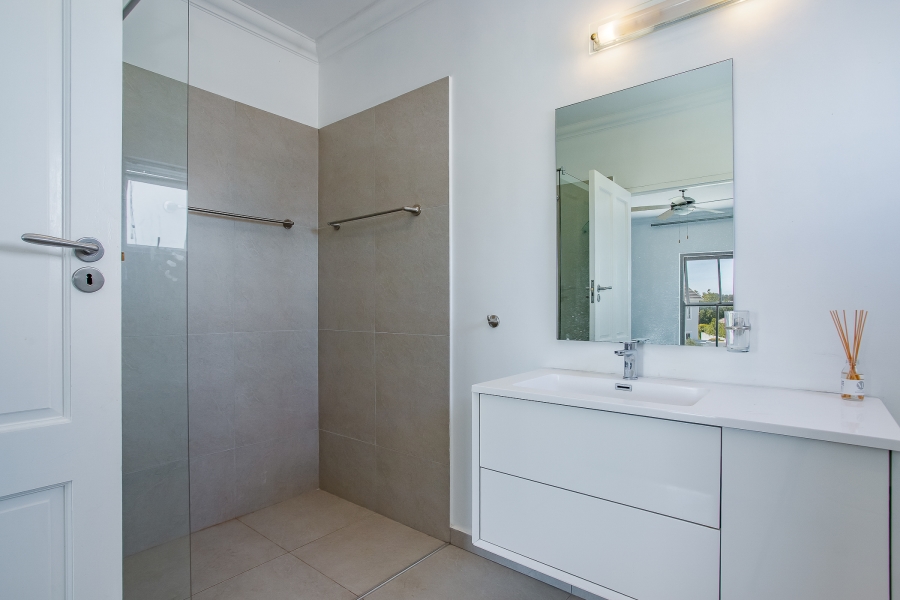 To Let 4 Bedroom Property for Rent in Val De Vie Estate Western Cape